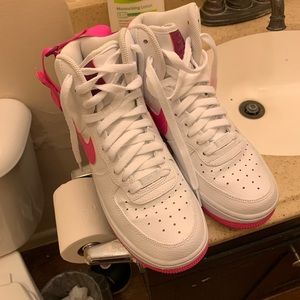 Women’s Air Force 1 High Size 8.5Y!!!